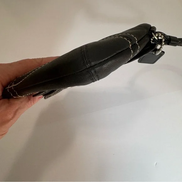 Coach Y2K SoHo Black Leather Silver Buckle Flap, Zip Clutch Wallet Wristlet - Picture 14 of 17